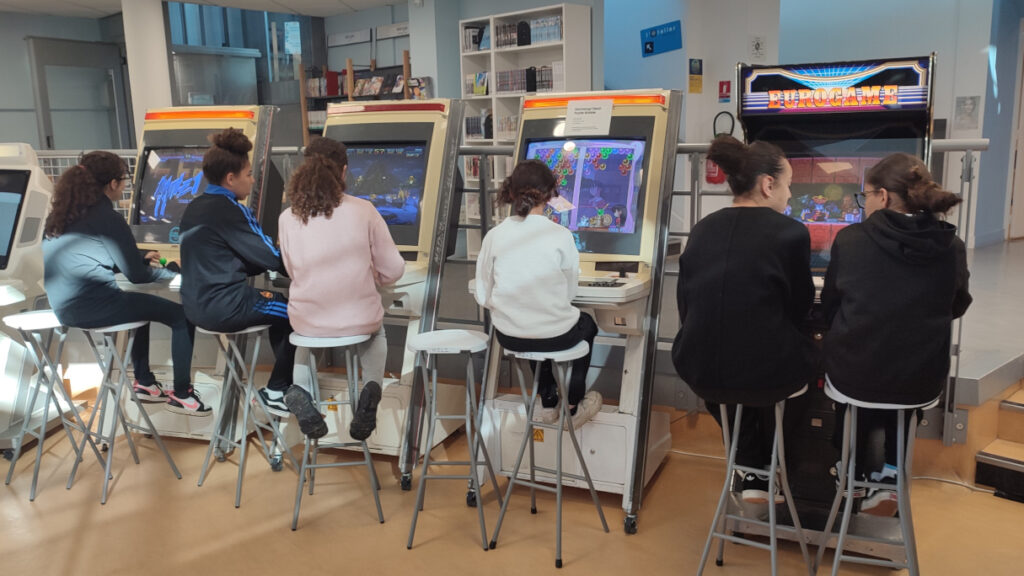Les bornes d’arcade de retro-gaming plébiscitées par les ados